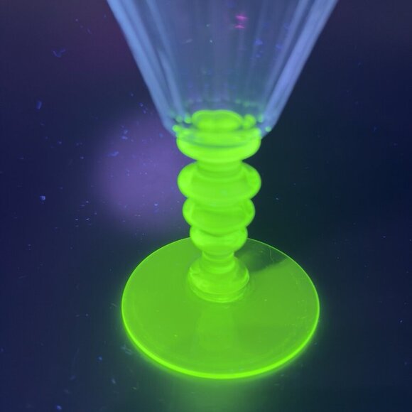 Seneca Theodule Green and Clear Top Uranium Stem Optic Cut Top Goblet Cups Set 2 - Picture 3 of 16